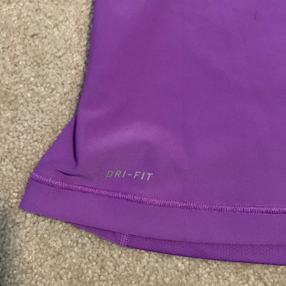 Medium Nike Racerback - Picture 3 of 8